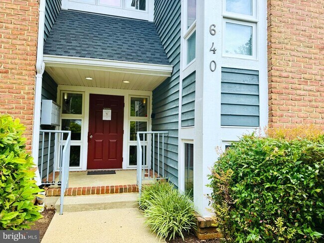 Foto del edificio - 640 Oakland Hills Dr