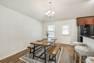 Building Photo - 1704 Wandering Hls Rd