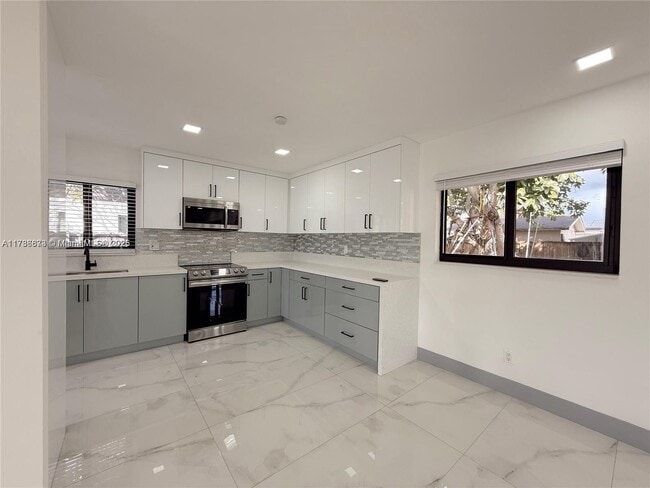 Foto del edificio - 12711 SW 51st St