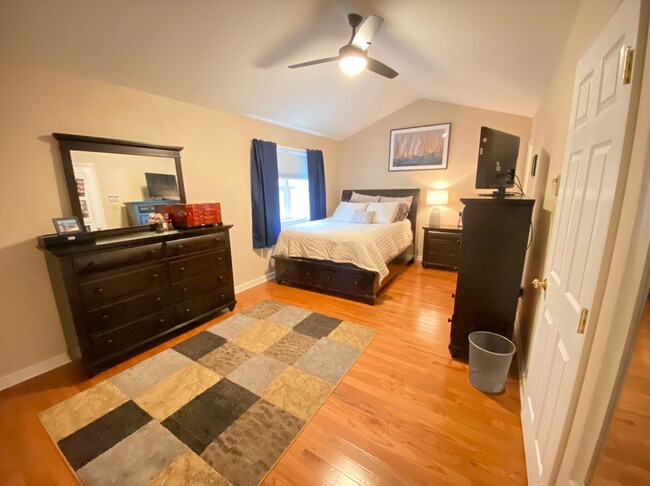 Fotografía del edificio - 532 Gamma Dr