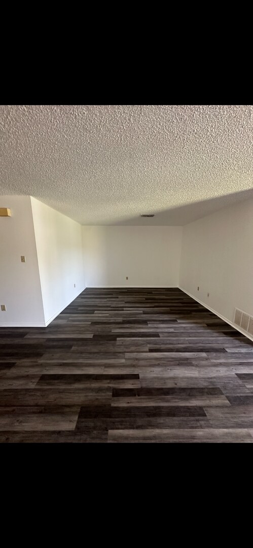 Building Photo - GLENBRK6737-39