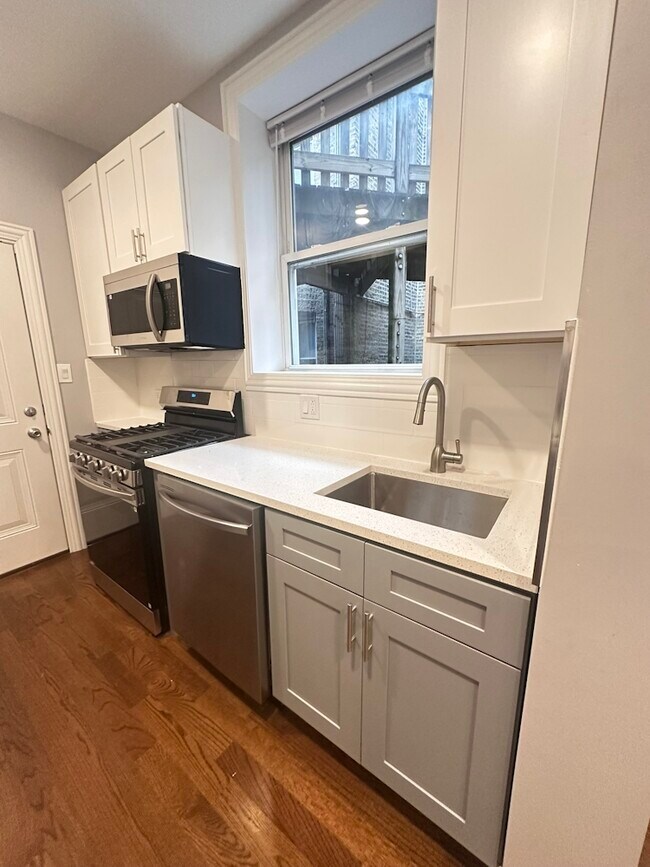 Foto del edificio - 1157 W Lunt Ave