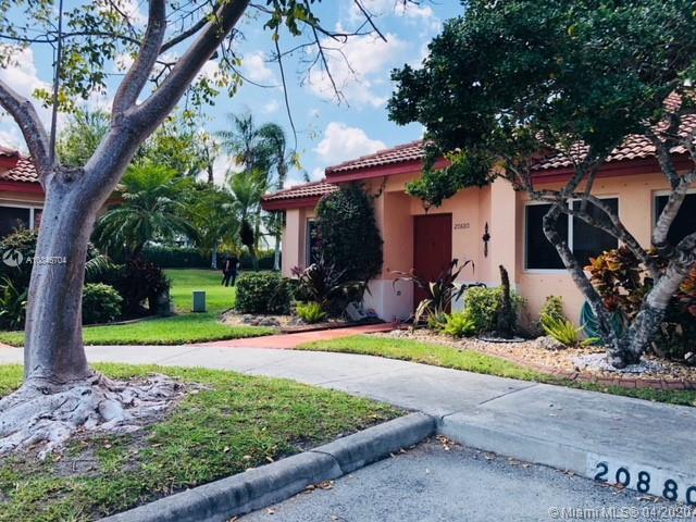 Foto del edificio - 20880 NW 1st St