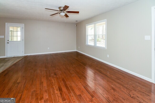 Building Photo - 125 Highland Cir