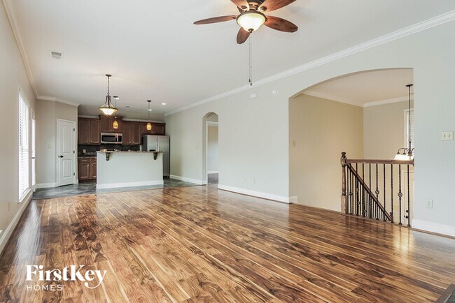 Foto del edificio - 5179 Meadow Lake Cir