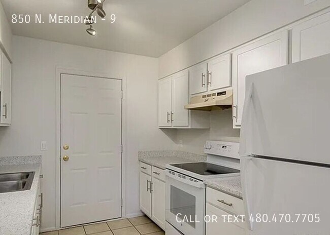Foto del edificio - 850 N. Meridian-9