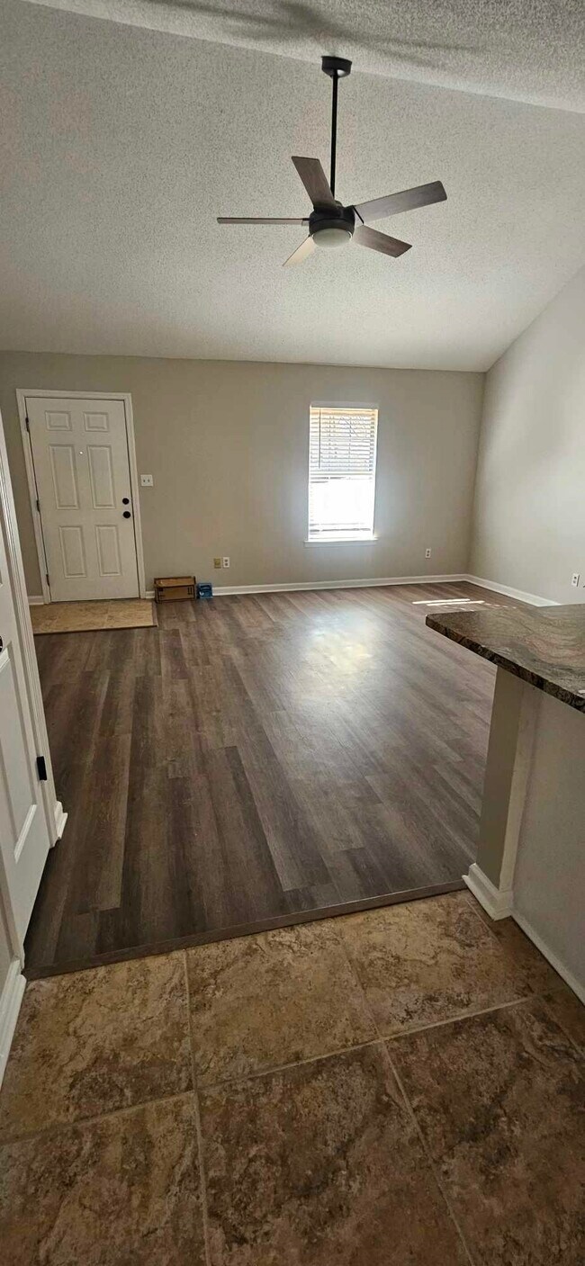 Foto del edificio - 5780 Saranac Ave