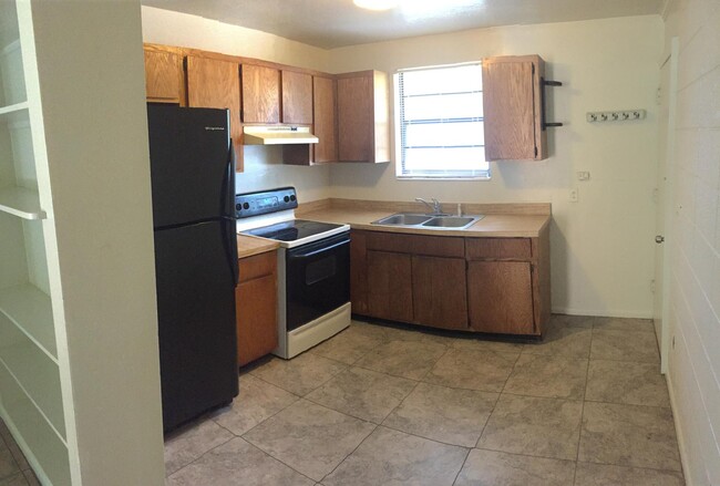 Kitchen - 2984 Myra Street