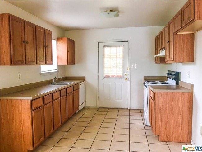 Foto del edificio - 1133 Misty Acres Dr