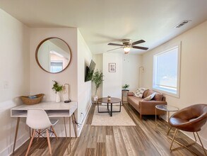 Building Photo - 402 Cedar Lane Rd