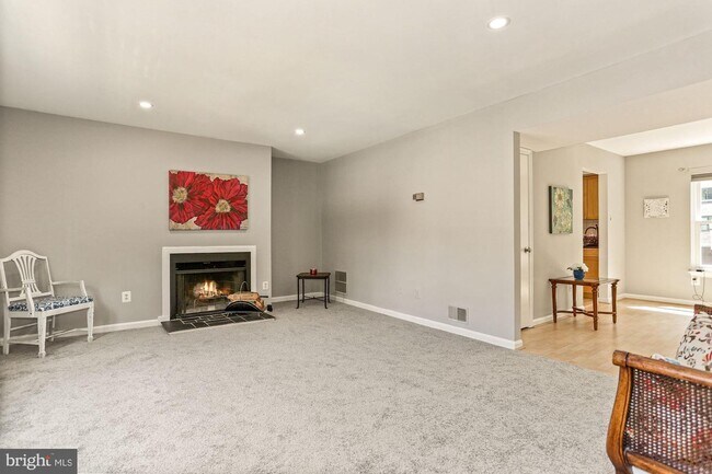 Foto del edificio - 2135 N Taylor St