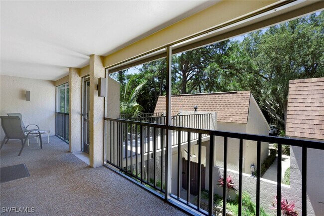 Foto del edificio - 15400 Cedarwood Ln