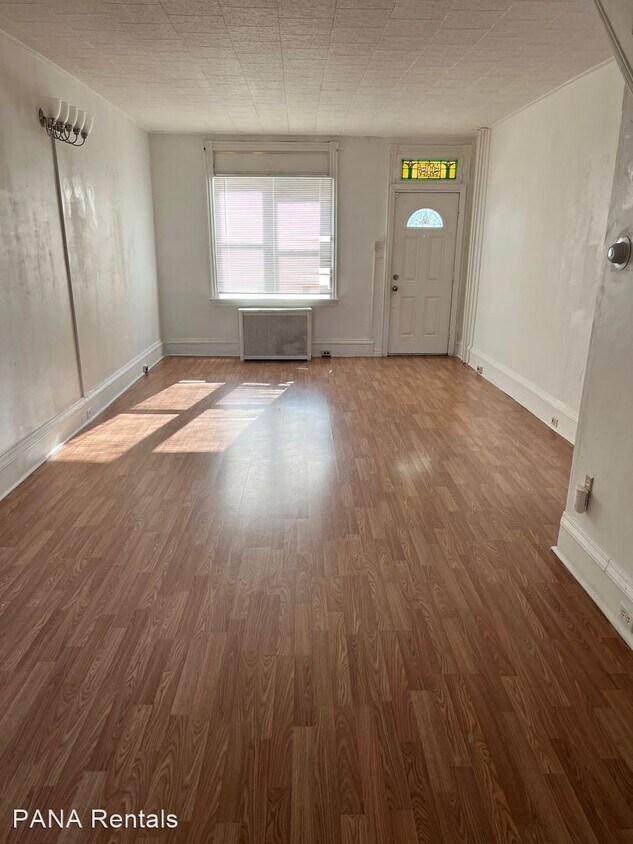 Primary Photo - 4 br, 1 bath House - 915 Spruce Street