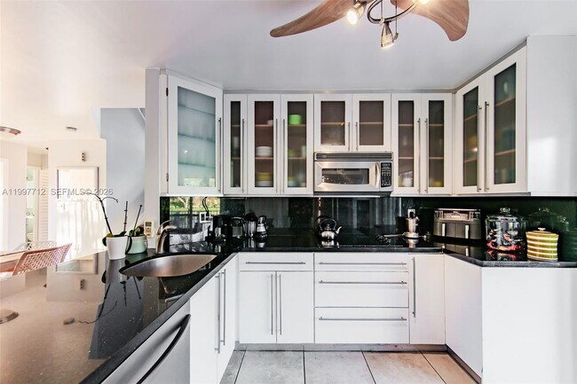 Foto del edificio - 165 NW 85th Ct