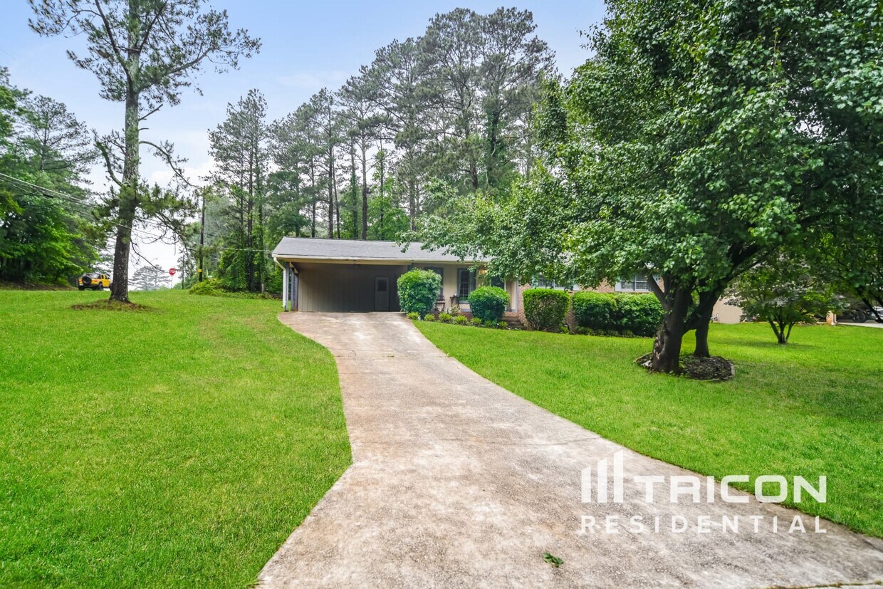 Primary Photo - 102 Springwood Valley Rd