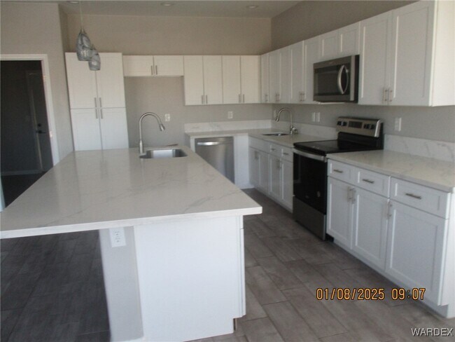 Foto del edificio - 3535 McCormick Blvd