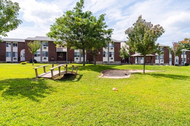 Building Photo - Coppermine Village