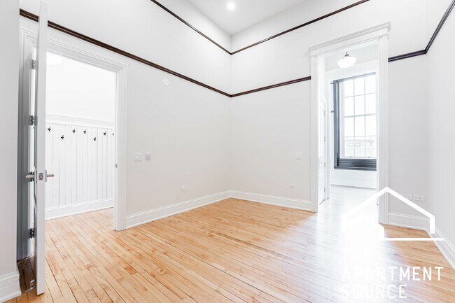 Photo - 1448 W Augusta Blvd Apartment