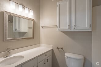 2BR, 2BA - 908SF - Heights at Battle Creek