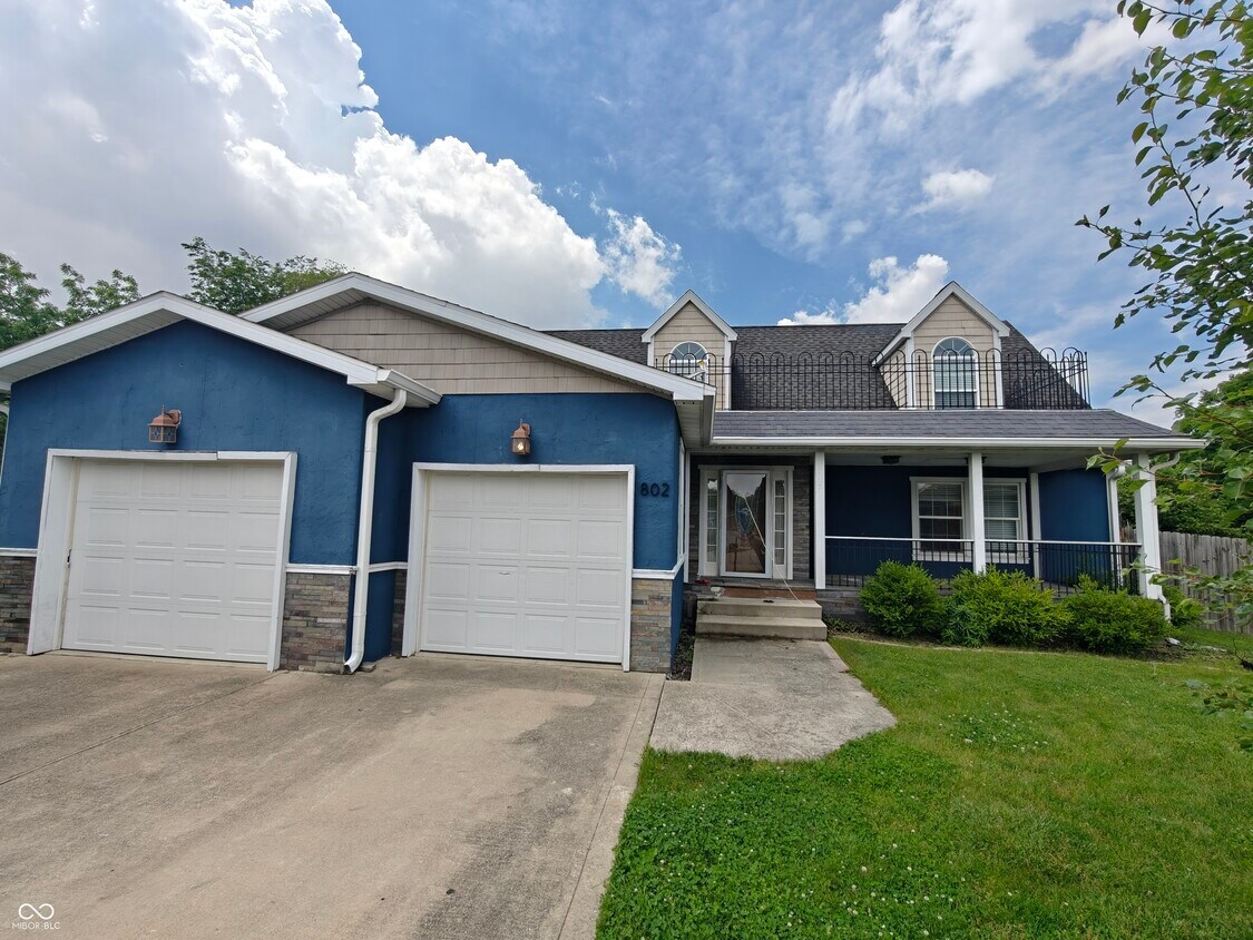Foto principal - 802 Fern Dr