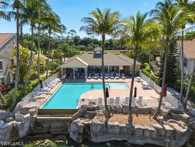 Foto del edificio - 5657 Whisperwood Blvd