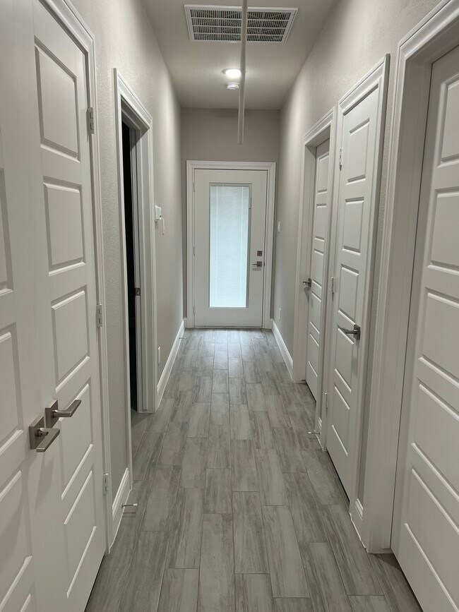 Building Photo - 2610 Appian Way