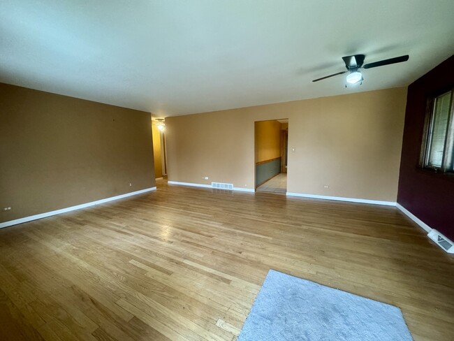 Foto del edificio - 141 Warren Ave