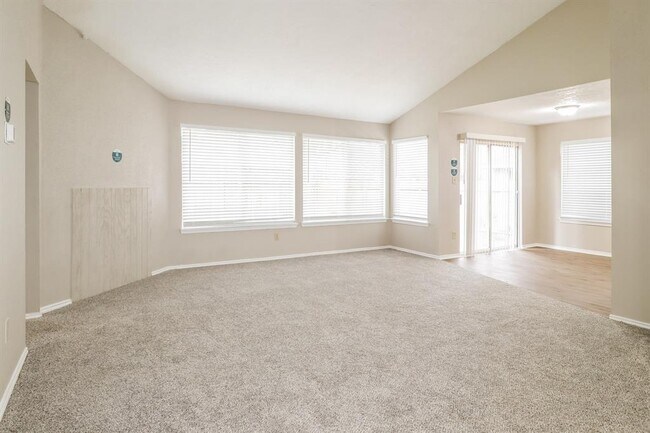 Building Photo - 22215 Acorn Chase Dr