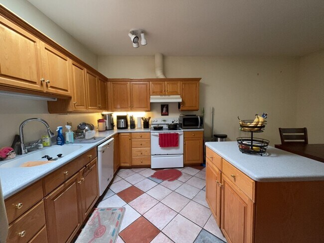 Foto del edificio - Great 2 bedroom 2 bath with a private backyard