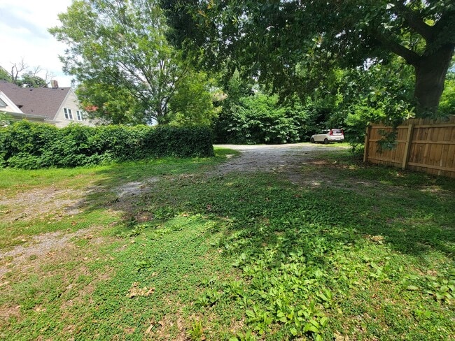 Building Photo - 508 3rd St