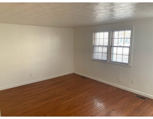 Primary Photo - 1717 Ocean St