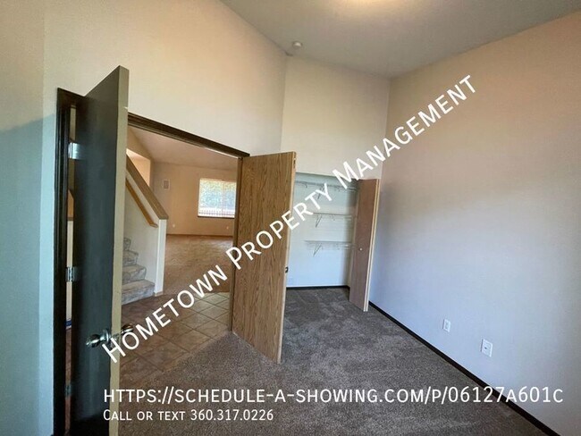 Foto del edificio - Beautiful Spanaway 3+ Bedroom Home with Ai...