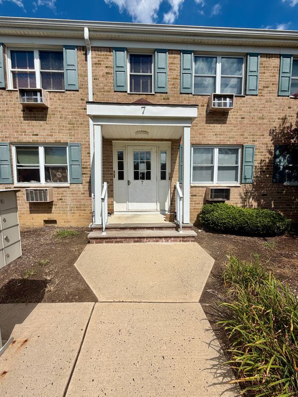 Building Photo - 7 Windsor Terrace