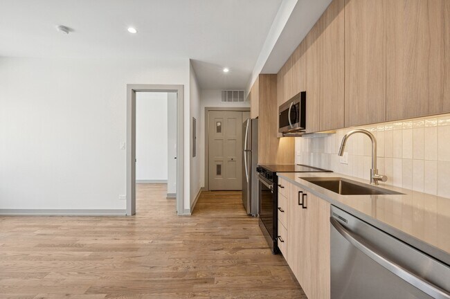 Foto del edificio - 1337 W Estes Ave