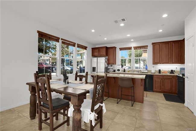 Building Photo - 28288 N Via Sonata Dr