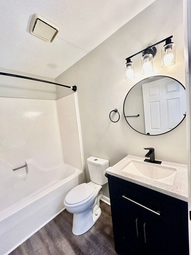 Interior Photo - 706 Roberta Drive