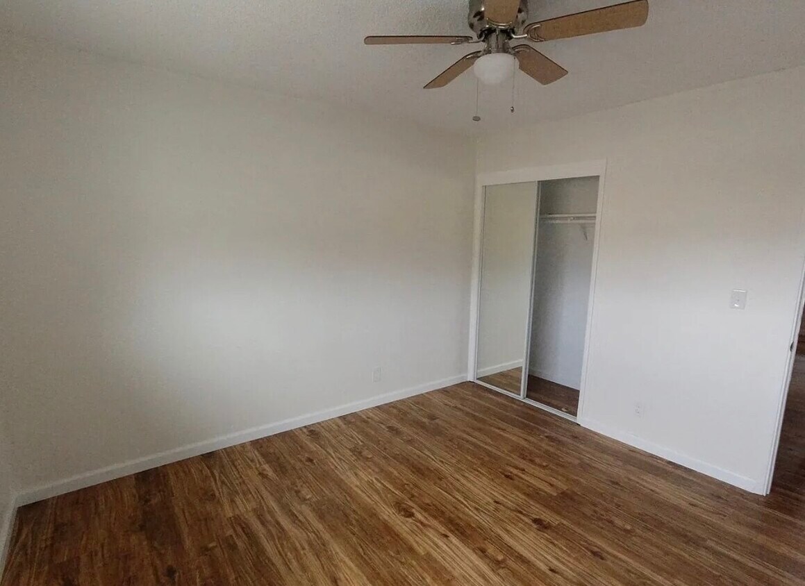 Foto del edificio - 3074 Pearl Ave