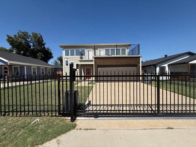 Foto del edificio - 1339 Hendricks Ave