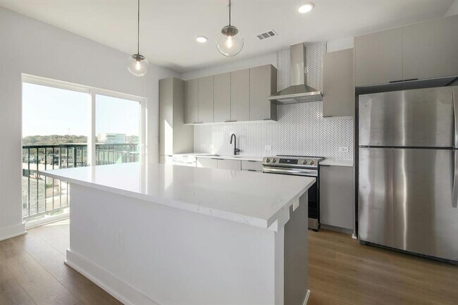 Foto del edificio - 2500 Longview St