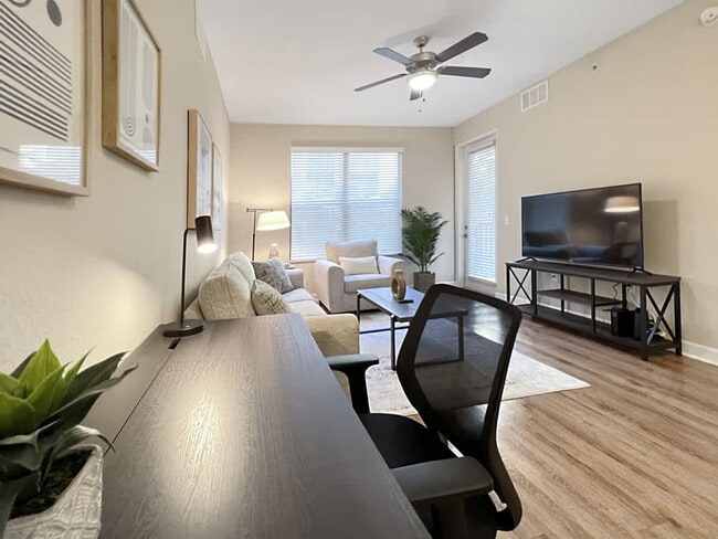 Building Photo - 4504 W Spruce St