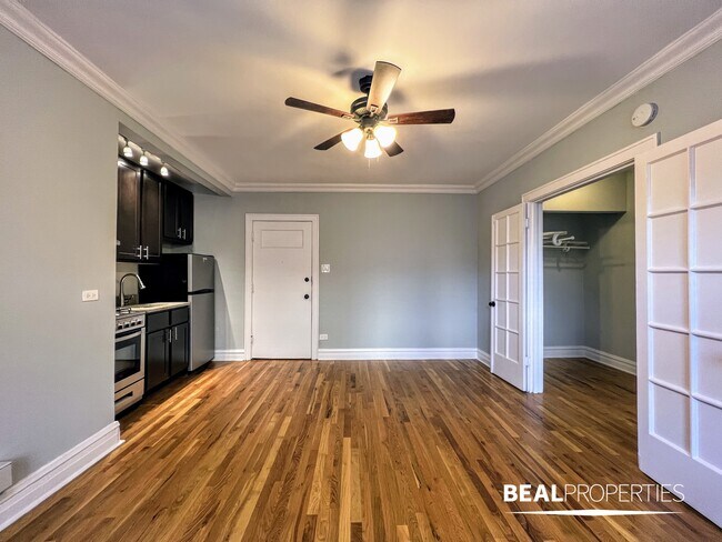 Foto del edificio - 4737 N Hermitage Ave