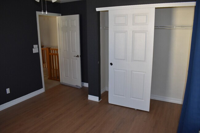 Foto del edificio - 903 Saddlebrook Ln