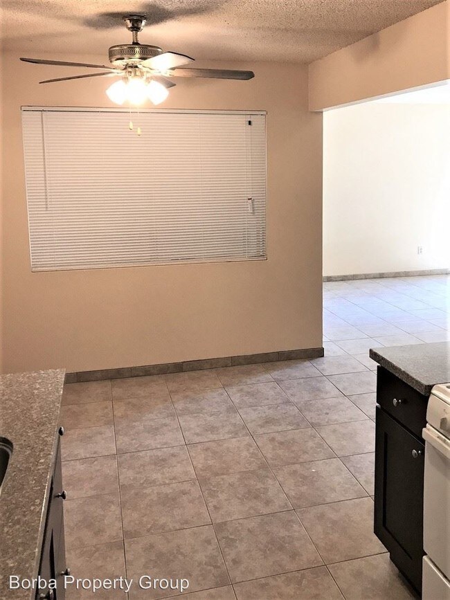 Building Photo - 2105 E Banyan Dr