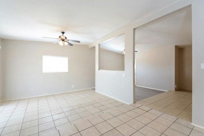 Foto del edificio - 7530 E Poinciana Dr