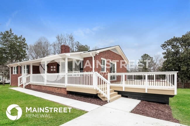 Building Photo - 2419 Winfield St