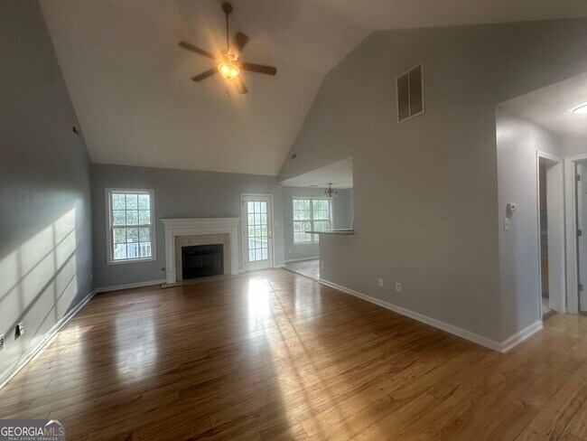 Foto del edificio - 6773 Oakleigh Dr
