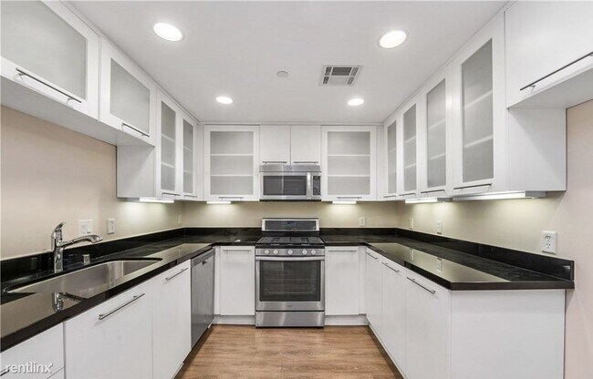 Foto del edificio - 2 br, 2 bath Condo - 230 South Jackson Str...