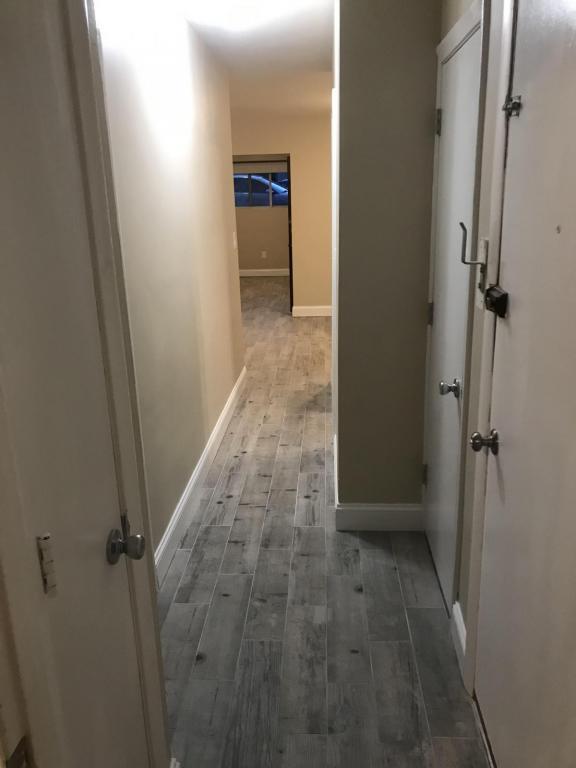 Building Photo - 656 Hyde Park Ave