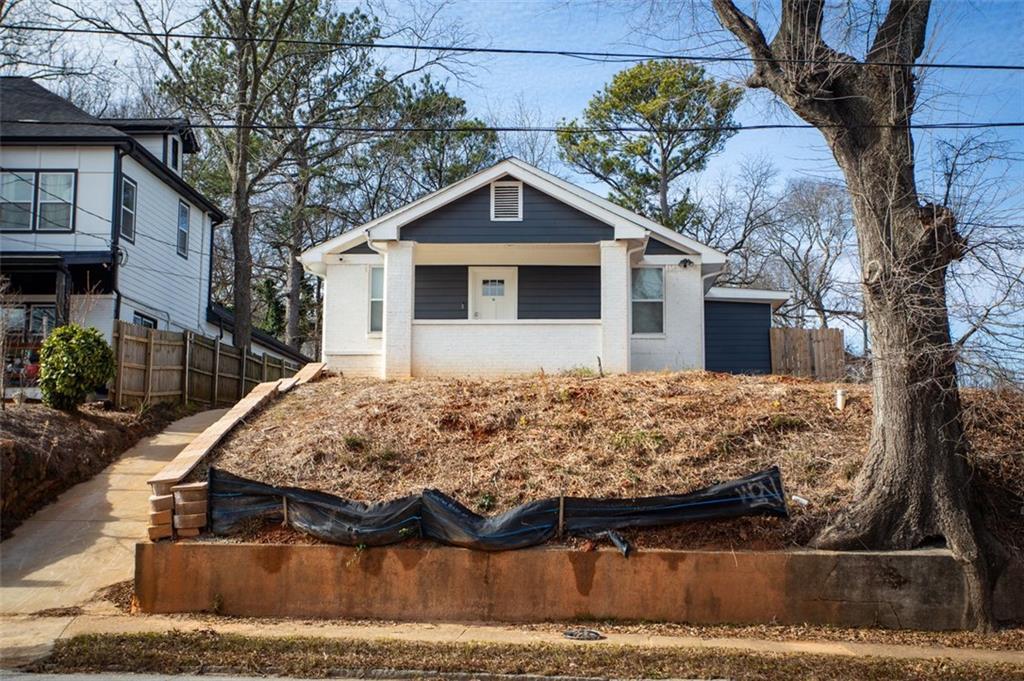 Primary Photo - 1401 Boulevard SE