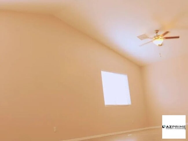 Building Photo - Spacious home of Phoenix